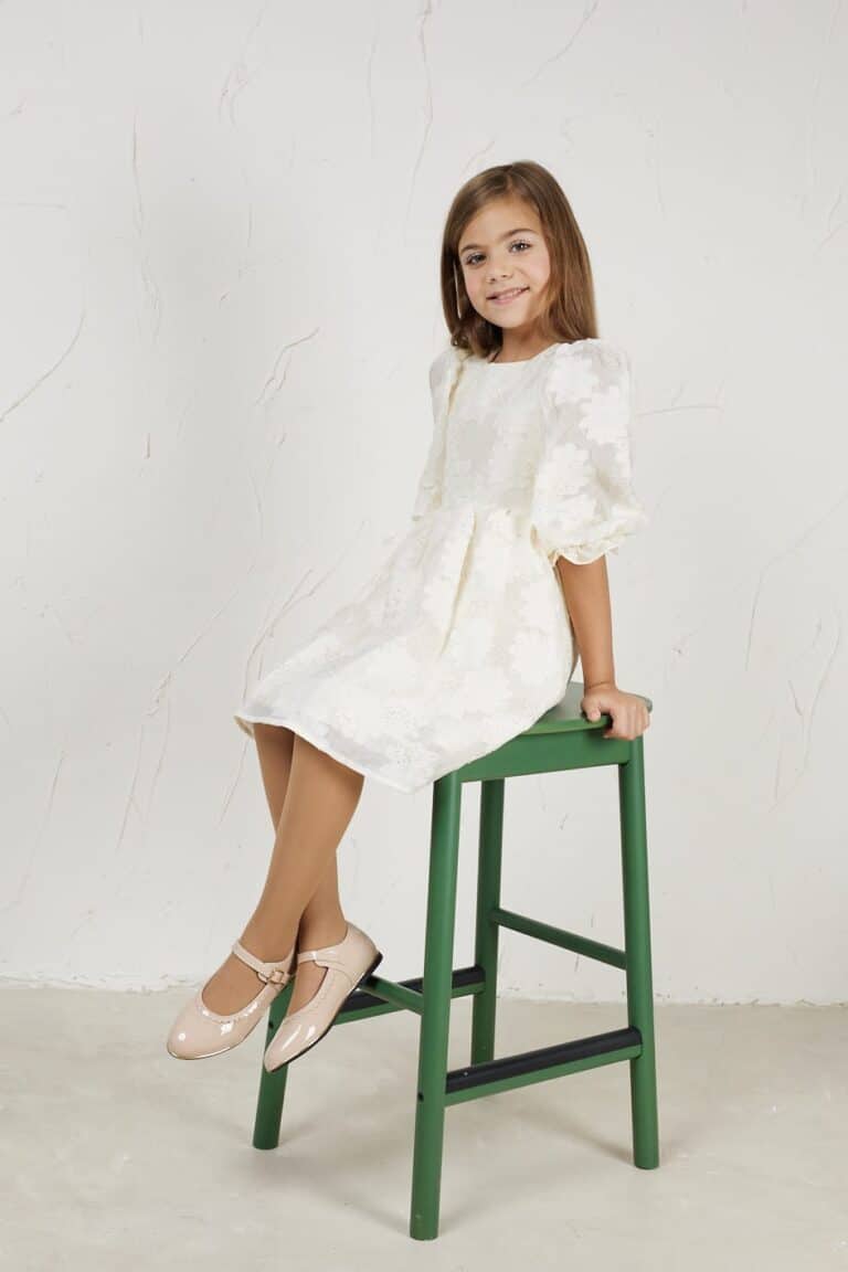 גרביונים לילדות 40 דנייר בצבע מלון